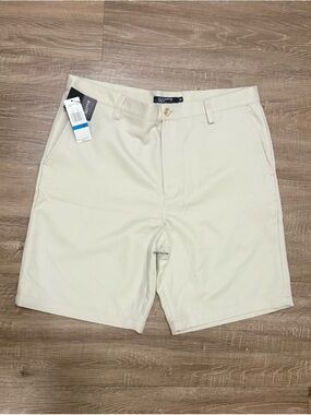 Chaps Golf 78 khaki shorts